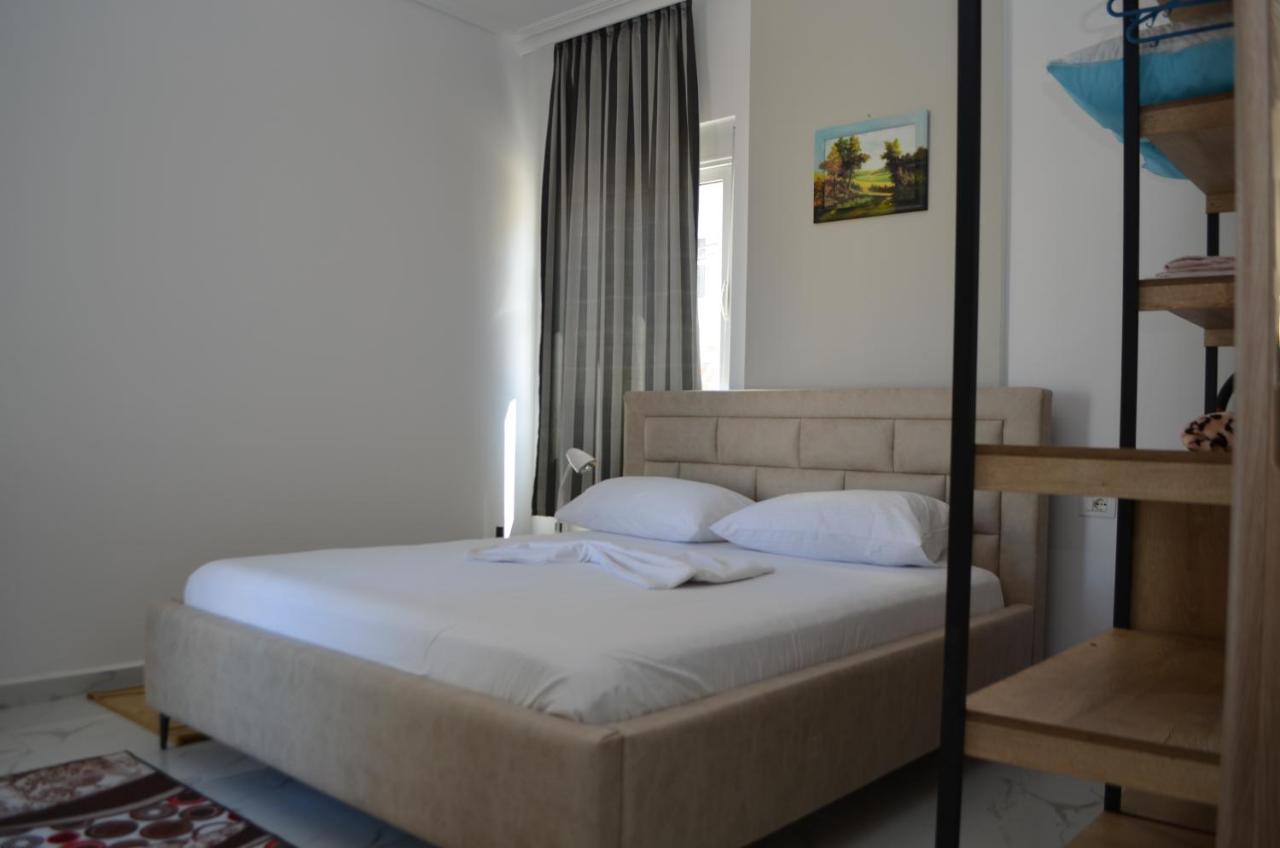 Akil Apartments Sarande Exterior photo