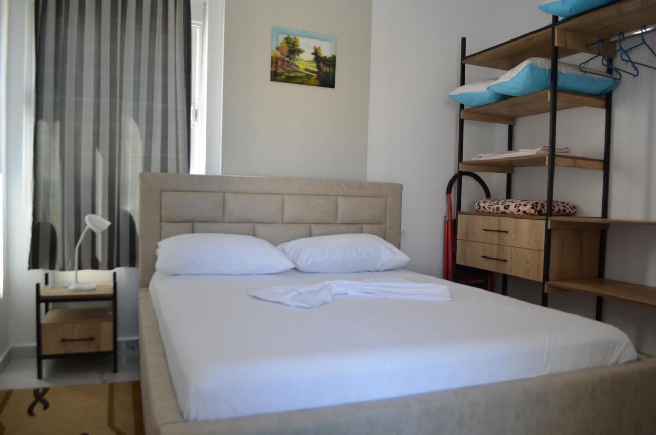Akil Apartments Sarande Exterior photo
