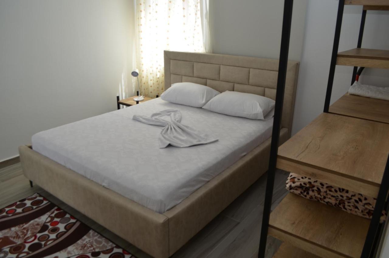 Akil Apartments Sarande Exterior photo