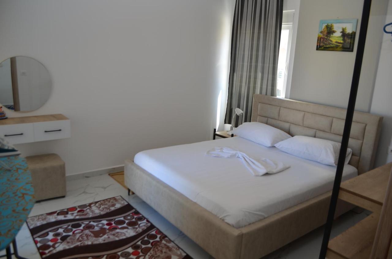 Akil Apartments Sarande Exterior photo